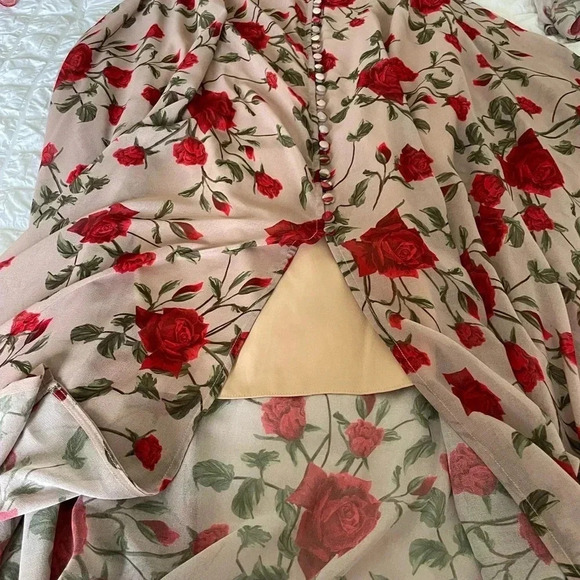 Fame and Partners Red Floral Maxi Dress - Picture 3 of 9